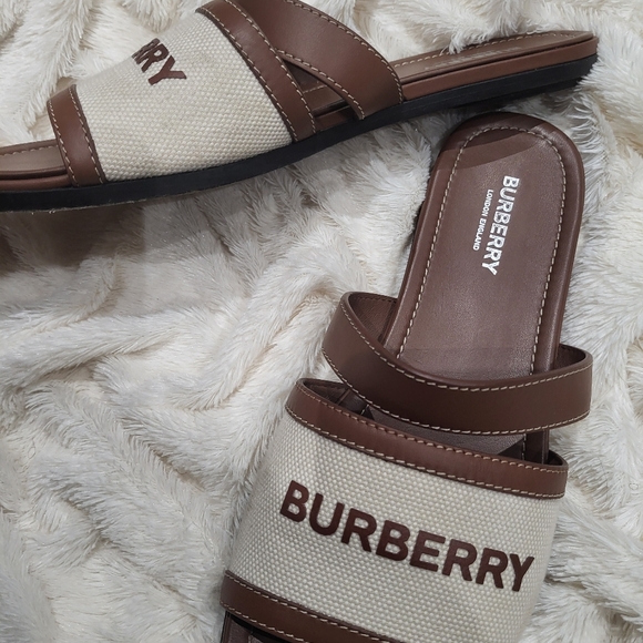 Burberry sandals - Picture 3 of 3